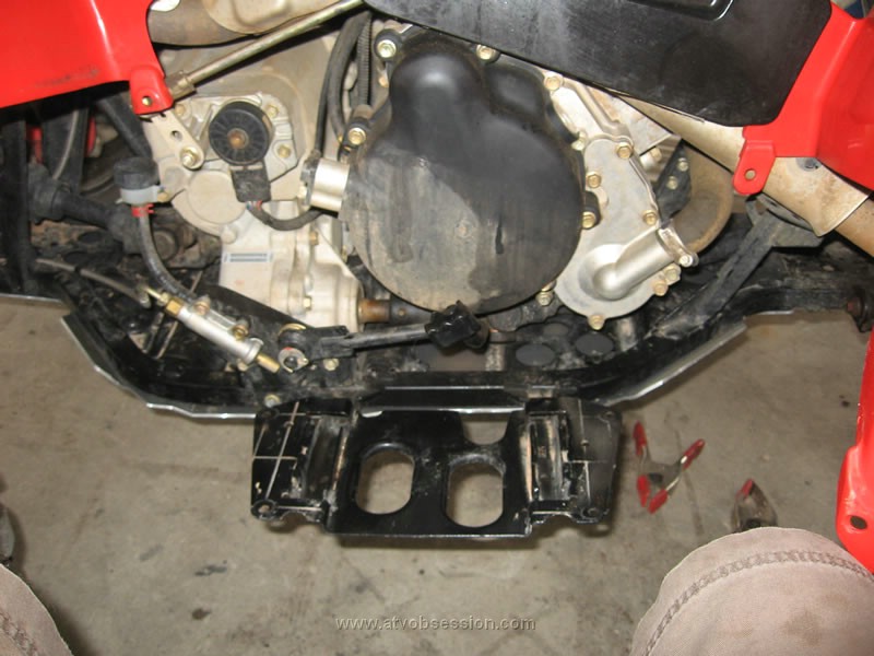 07. Before installation, the footrest is removed..jpg