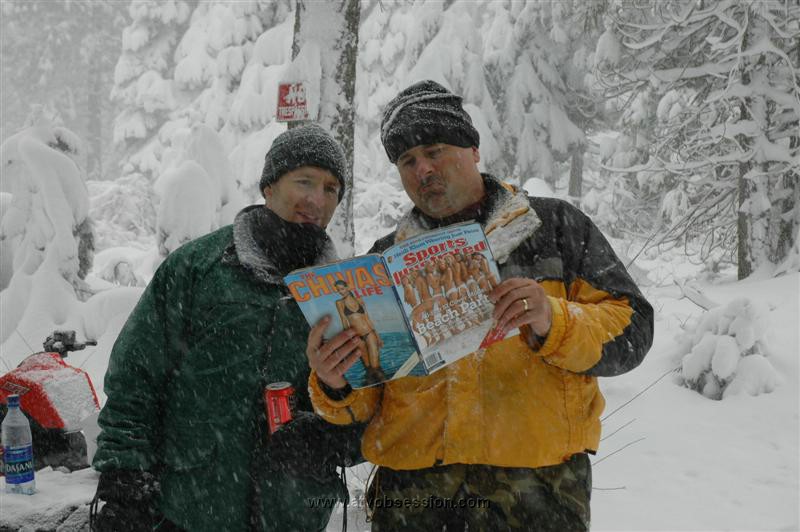 43. Dusty and I check out Heidi Klum in painted suits..jpg