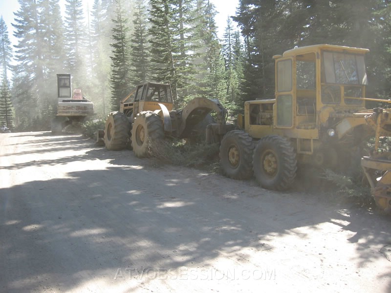 077. Lots of logging trucks in the area..jpg
