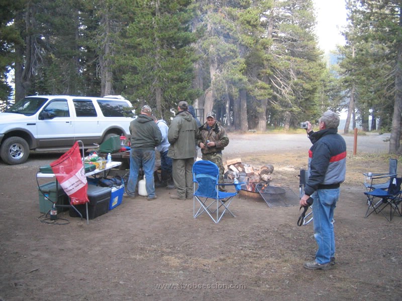 115. Getting setup, Dan snaps the vultures on the snacks..jpg