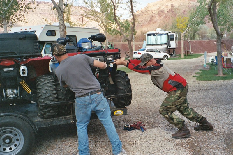 036. Load up time! Jack and Ken push..jpg