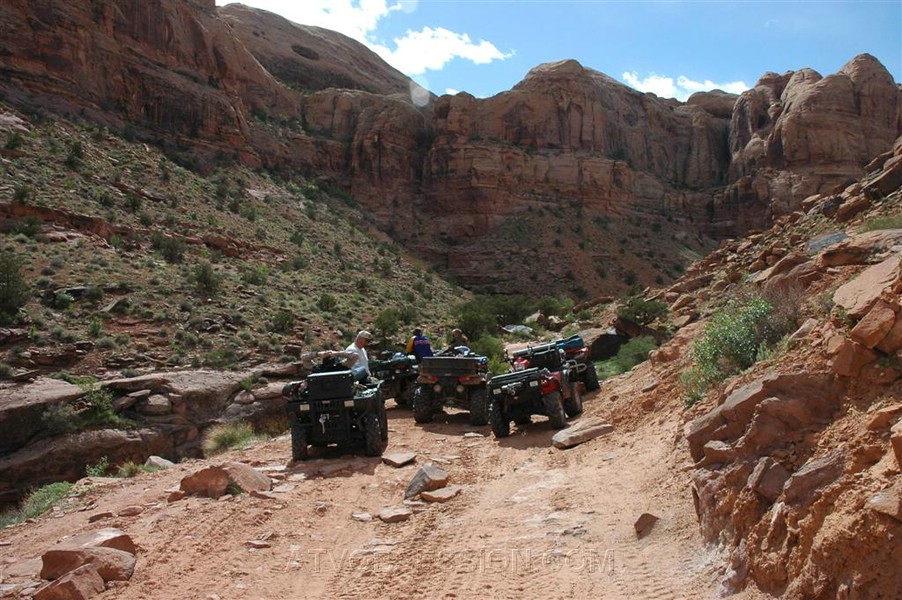 071. The gang decides to hang out for Ken..jpg