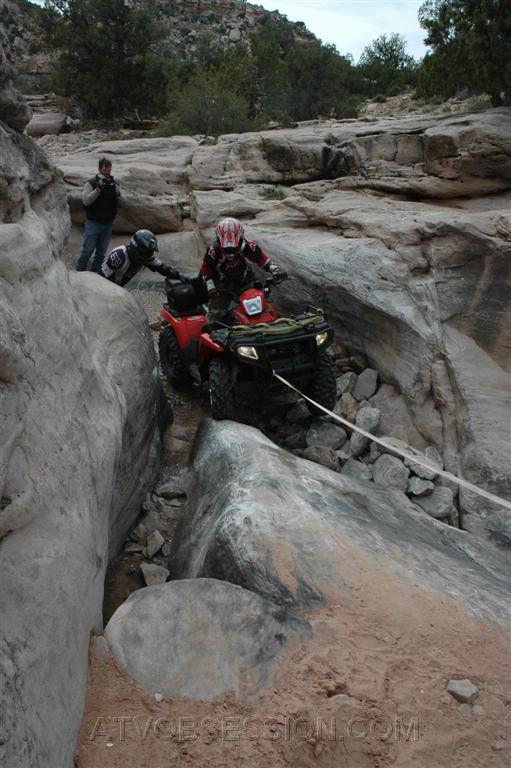 041. Ken powers up, with just a safety line..jpg