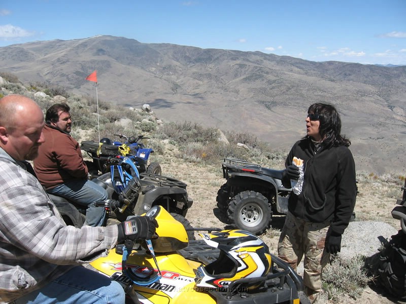 017. Lunch break...Kendo, Nick and Lori..jpg
