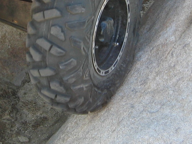 071. Close up..it's over the rim..jpg