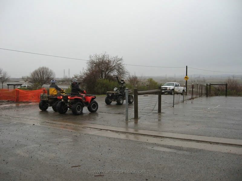 06. Trace and Lori...with Kane headin' the wrong way..jpg