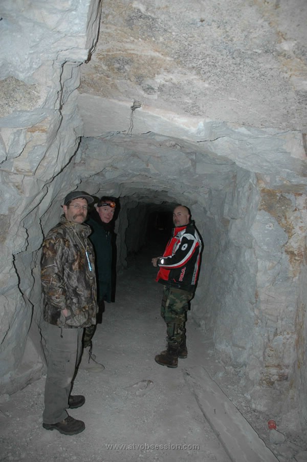 090. Dave, Brad and Ken head into the mine..jpg