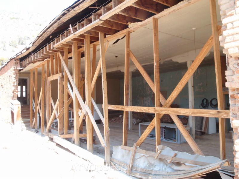 091. Work down to keep it from falling..jpg