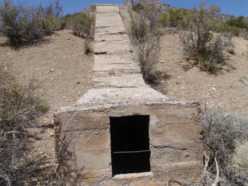 098. A hole into the abyss..jpg